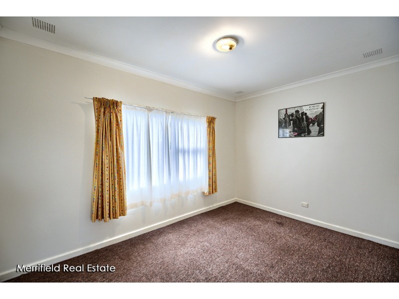 93 Chester Pass Road, Orana WA 6330