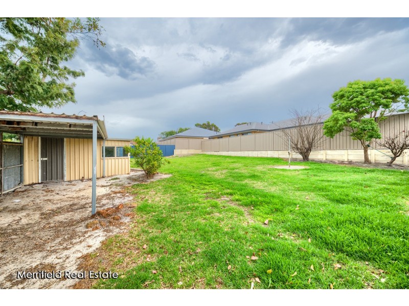 93 Chester Pass Road, Orana WA 6330