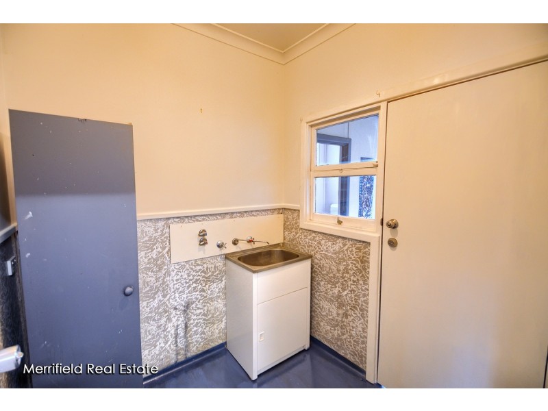 93 Chester Pass Road, Orana WA 6330