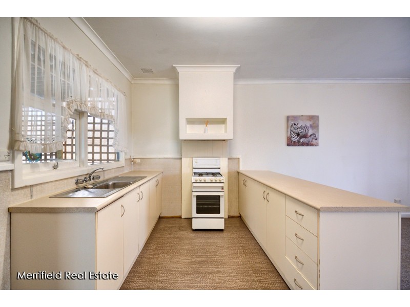 93 Chester Pass Road, Orana WA 6330