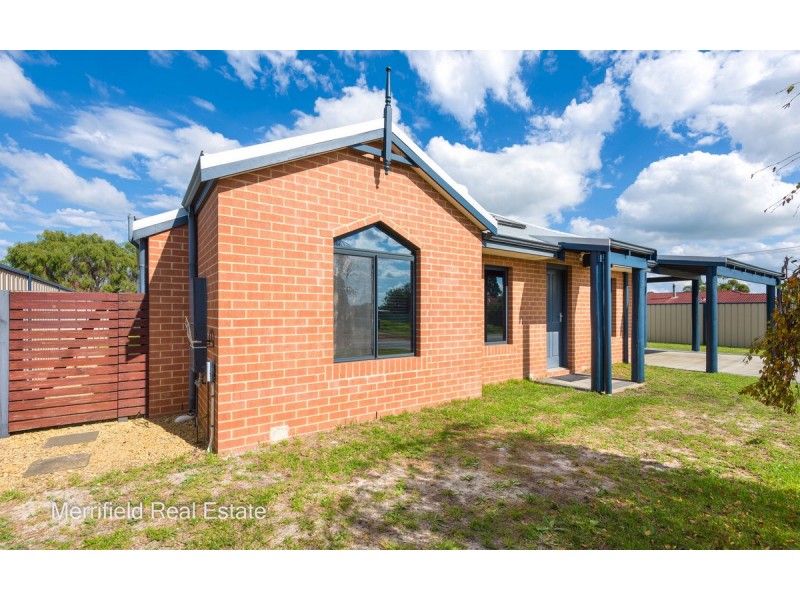 17 Abercorn Street, Orana WA 6330
