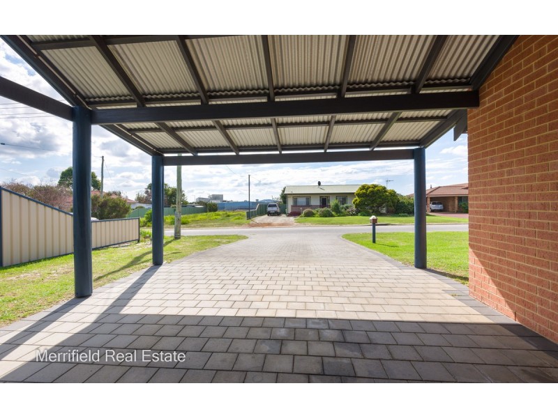 17 Abercorn Street, Orana WA 6330