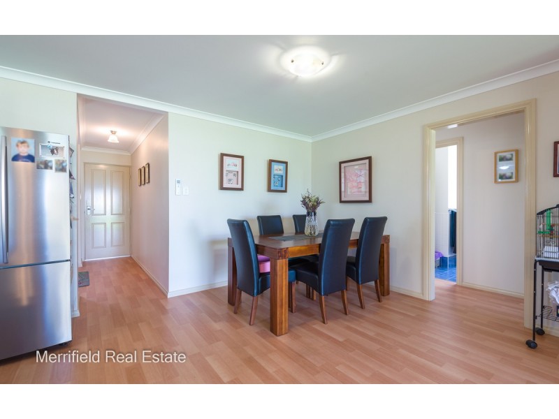 17 Abercorn Street, Orana WA 6330