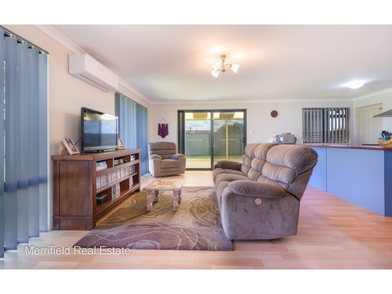 17 Abercorn Street, Orana WA 6330