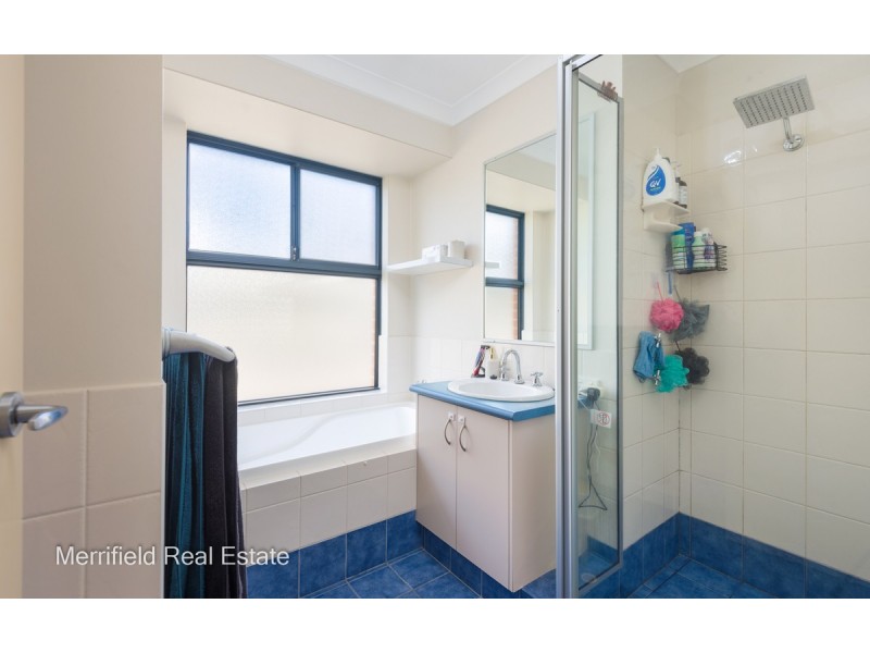 17 Abercorn Street, Orana WA 6330