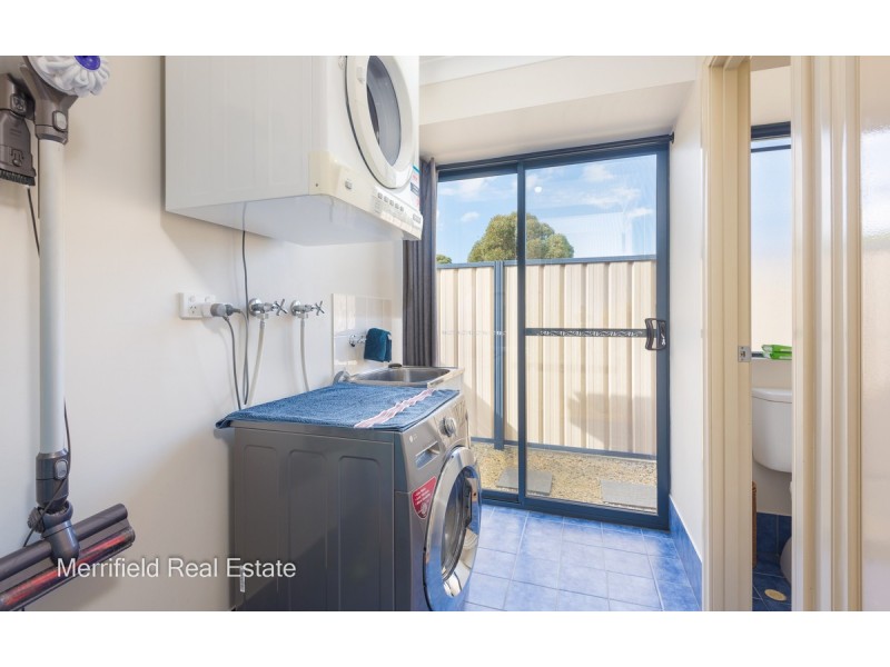 17 Abercorn Street, Orana WA 6330