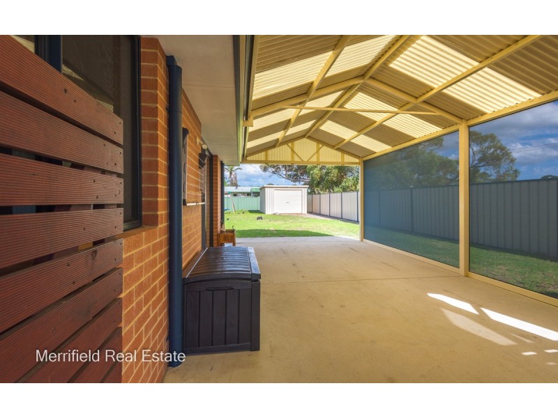 17 Abercorn Street, Orana WA 6330