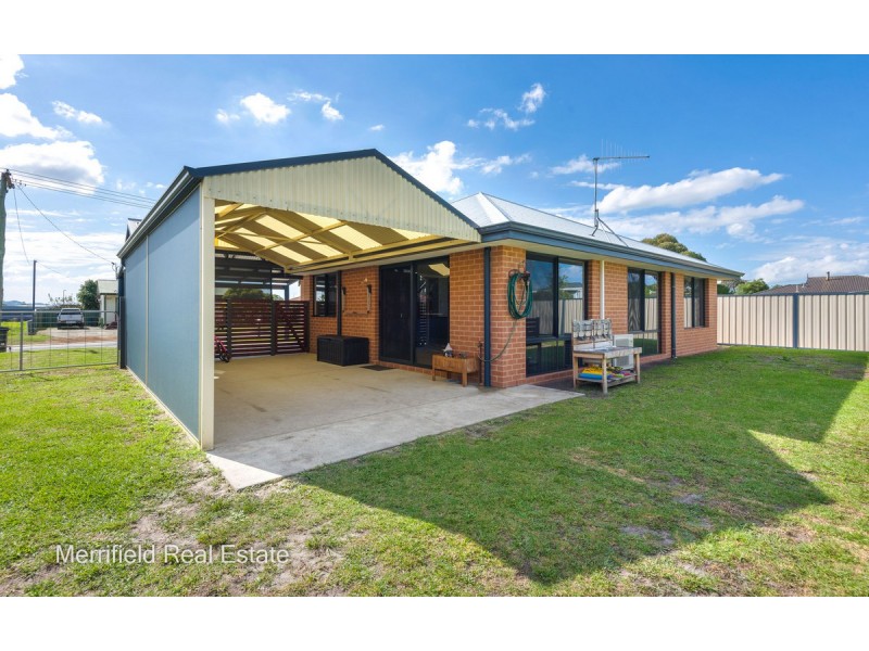 17 Abercorn Street, Orana WA 6330