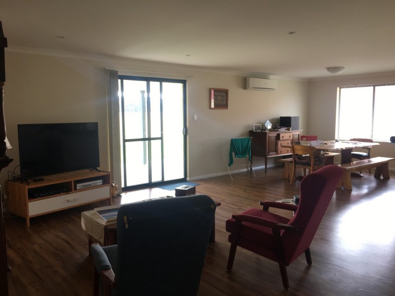 8 Notley Street, Yakamia WA 6330