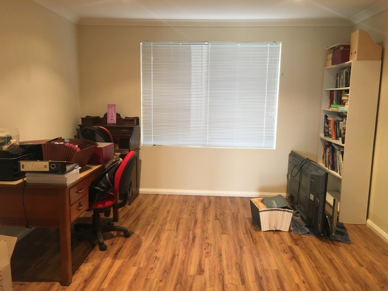 8 Notley Street, Yakamia WA 6330