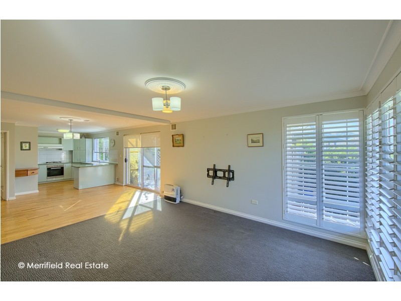 17 Lake Seppings Drive, Middleton Beach WA 6330