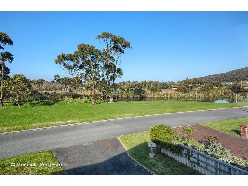 17 Lake Seppings Drive, Middleton Beach WA 6330