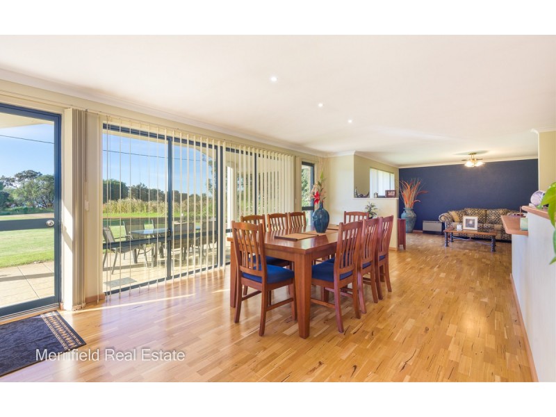 45 The Esplanade, Lower King WA 6330