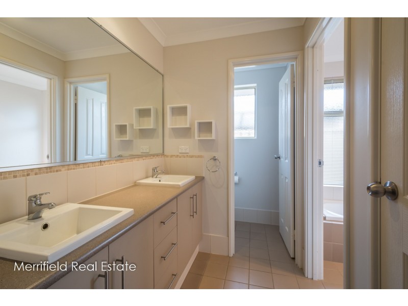 8 Grevillea Way, Yakamia WA 6330