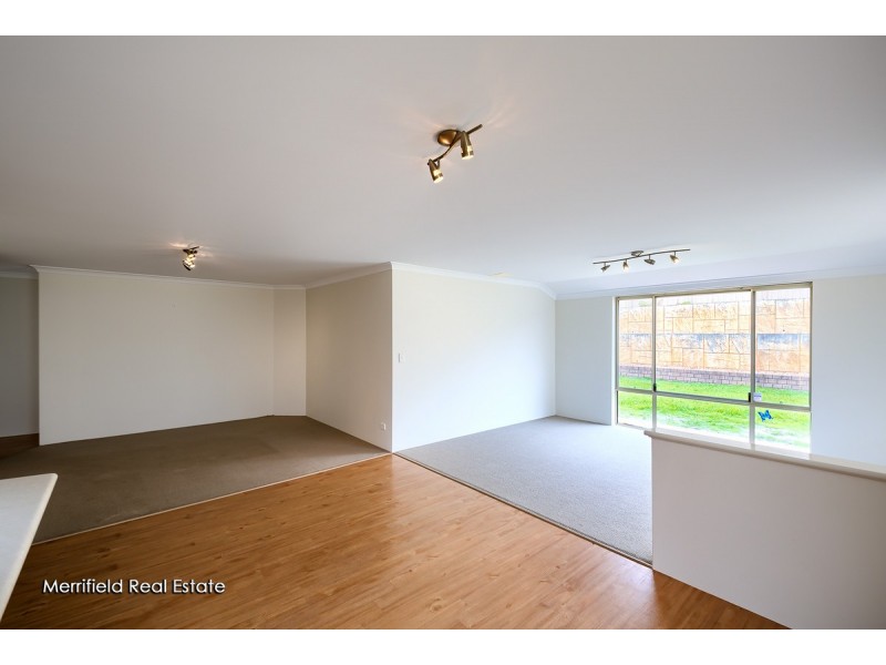 8 Pyrus Gardens, Yakamia WA 6330