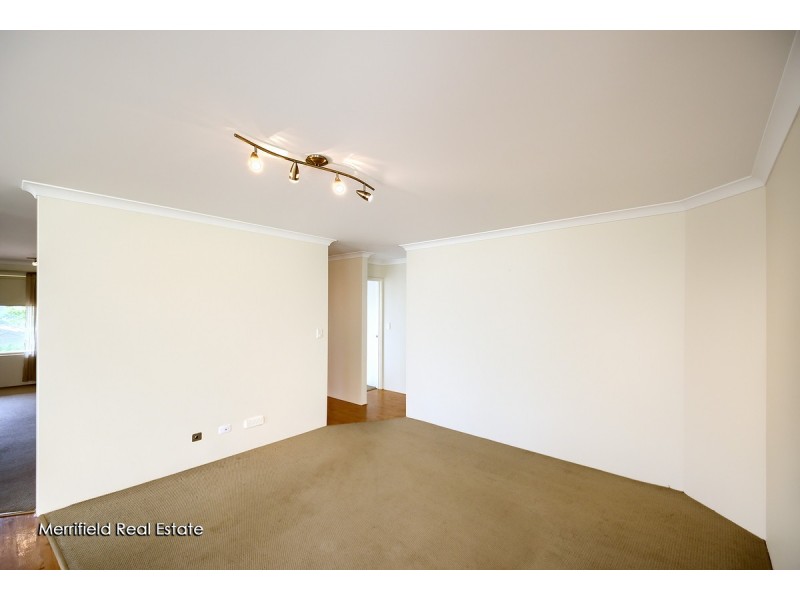 8 Pyrus Gardens, Yakamia WA 6330