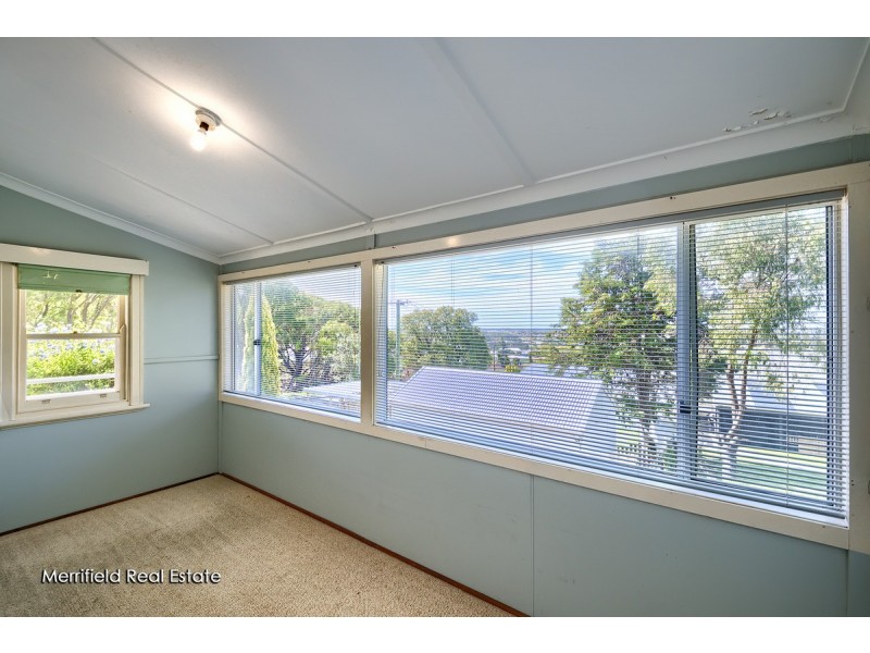 10 Ashwell Street, Mount Melville WA 6330