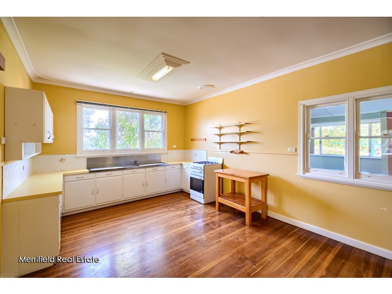 10 Ashwell Street, Mount Melville WA 6330