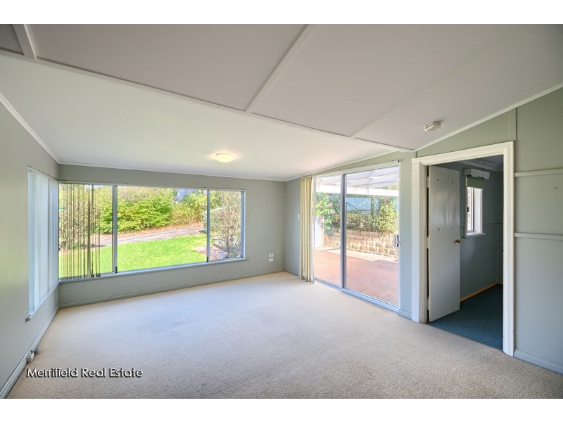 10 Ashwell Street, Mount Melville WA 6330