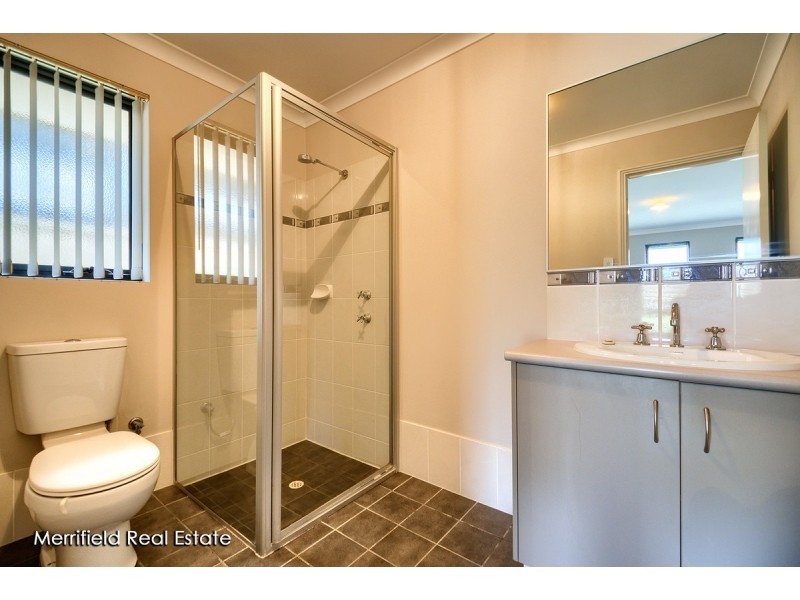 12 Grevillea Way, Yakamia WA 6330