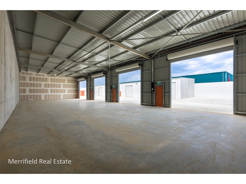 13/370a Albany Highway, Orana WA 6330