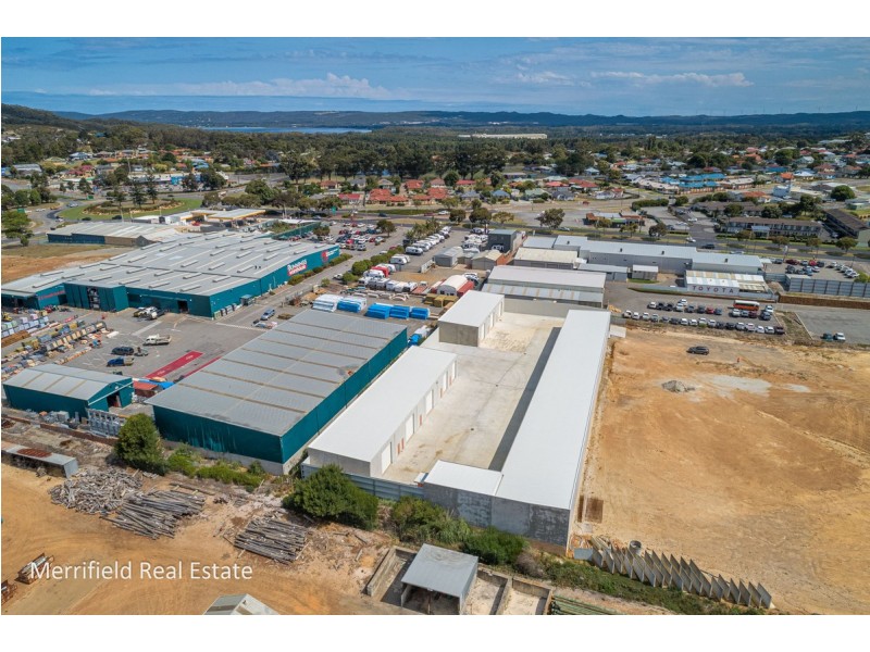 13/370a Albany Highway, Orana WA 6330