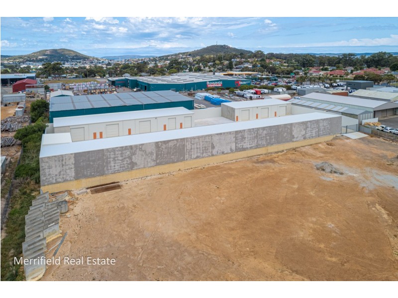 13/370a Albany Highway, Orana WA 6330