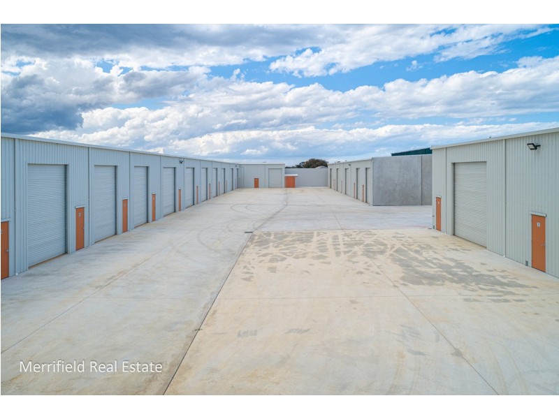 13/370a Albany Highway, Orana WA 6330