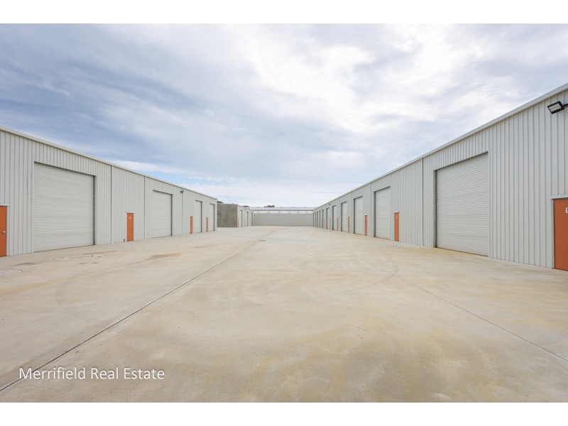 13/370a Albany Highway, Orana WA 6330