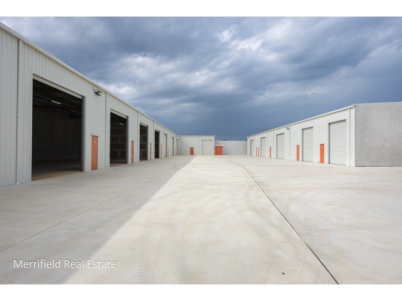 13/370a Albany Highway, Orana WA 6330