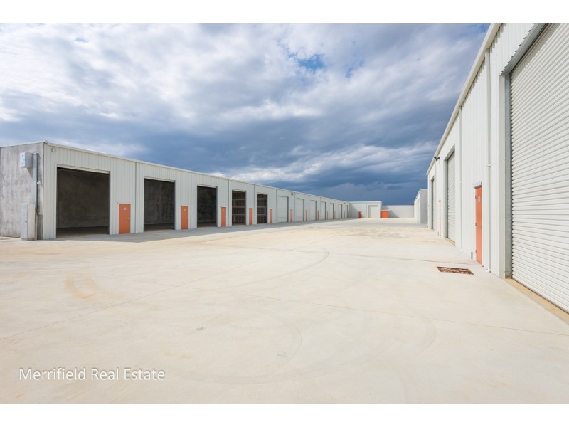 13/370a Albany Highway, Orana WA 6330