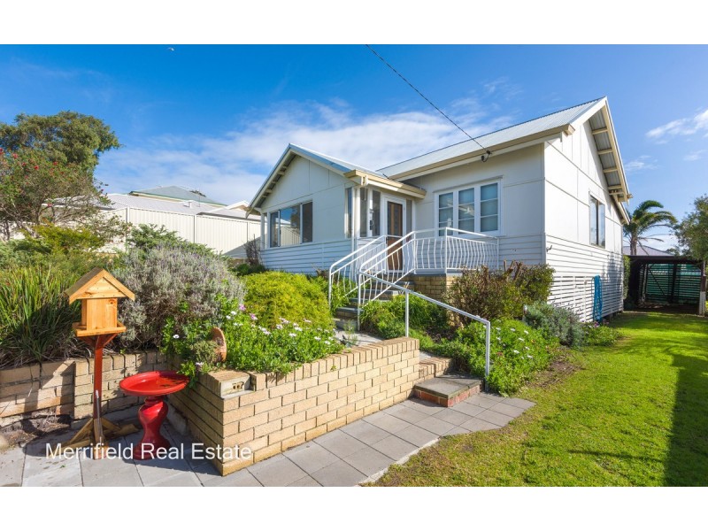 17 Angus Street, Mount Melville WA 6330