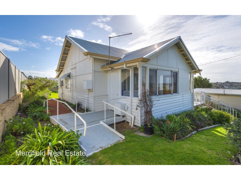 17 Angus Street, Mount Melville WA 6330