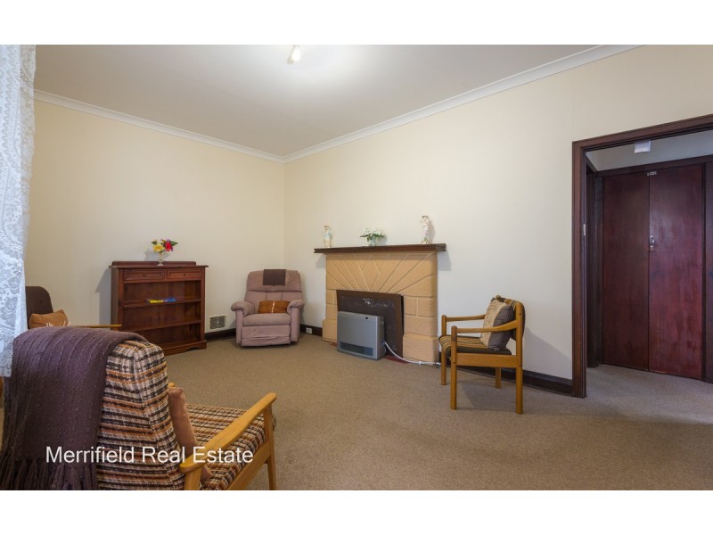 17 Angus Street, Mount Melville WA 6330