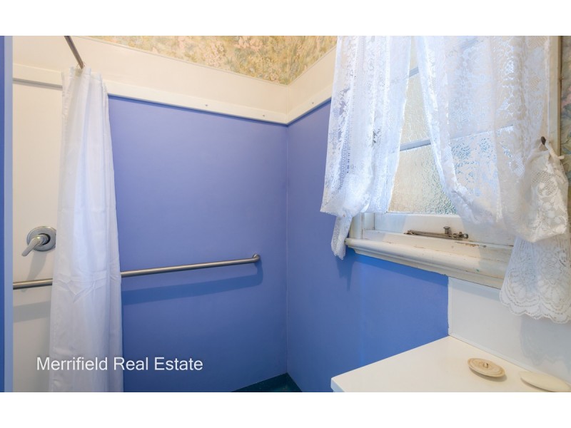 17 Angus Street, Mount Melville WA 6330