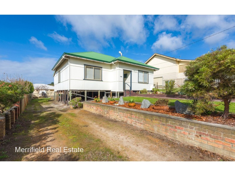 14 Angus Street, Mount Melville WA 6330