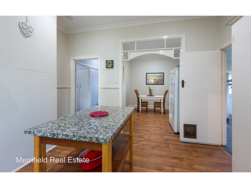 14 Angus Street, Mount Melville WA 6330