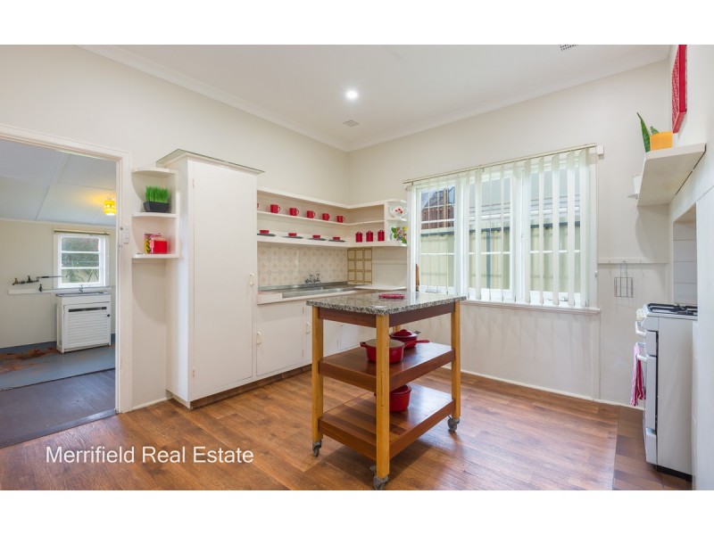 14 Angus Street, Mount Melville WA 6330