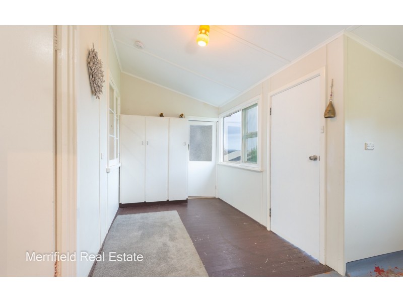 14 Angus Street, Mount Melville WA 6330