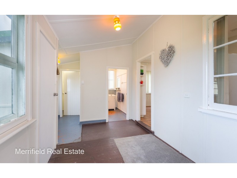 14 Angus Street, Mount Melville WA 6330