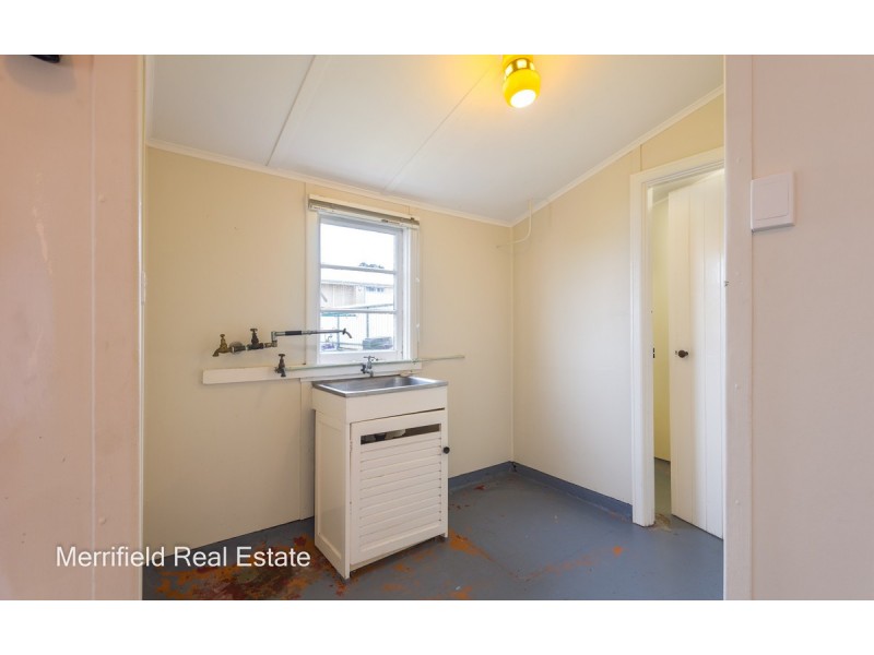 14 Angus Street, Mount Melville WA 6330