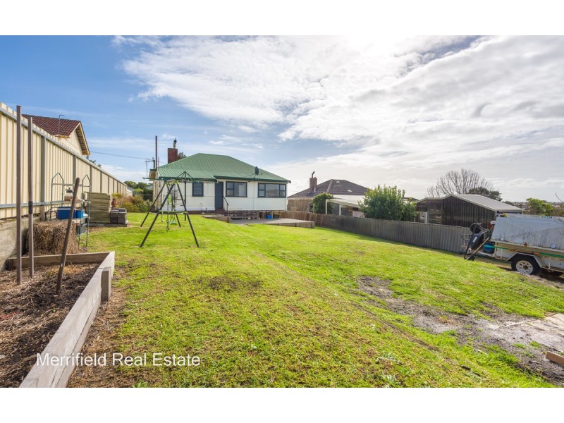 14 Angus Street, Mount Melville WA 6330