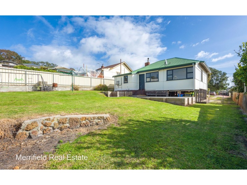 14 Angus Street, Mount Melville WA 6330