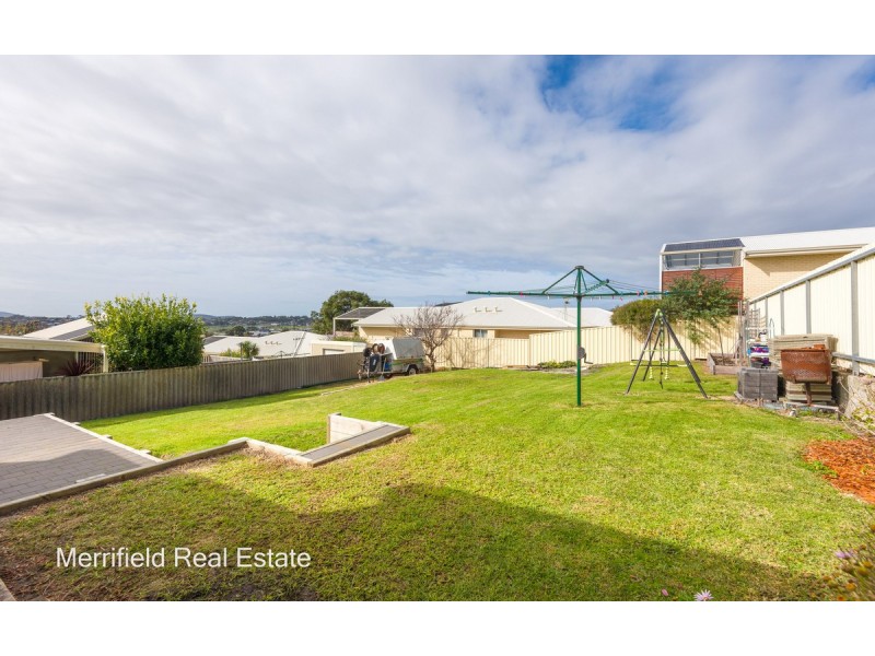14 Angus Street, Mount Melville WA 6330