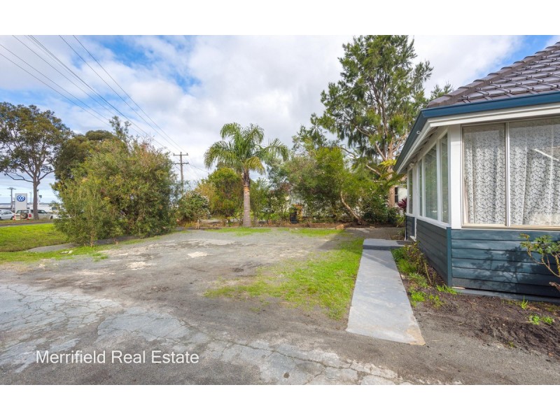 401 Albany Highway, Orana WA 6330