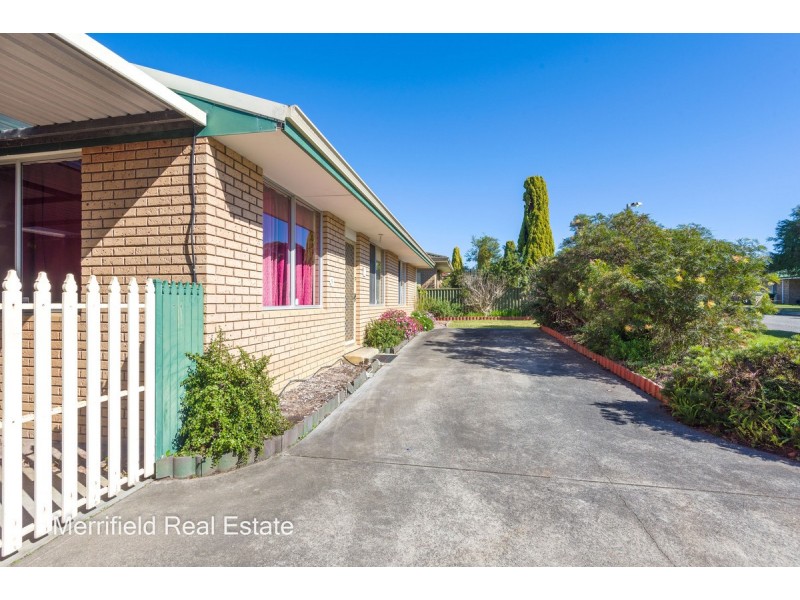 5 Lorenzo Way, Orana WA 6330