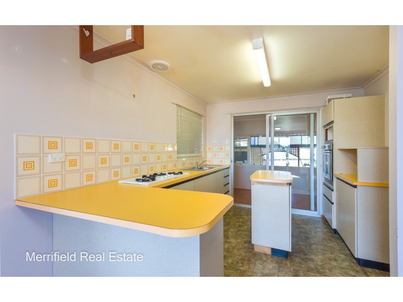 5 Lorenzo Way, Orana WA 6330