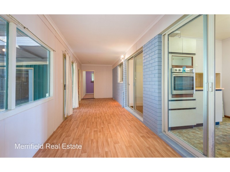 5 Lorenzo Way, Orana WA 6330