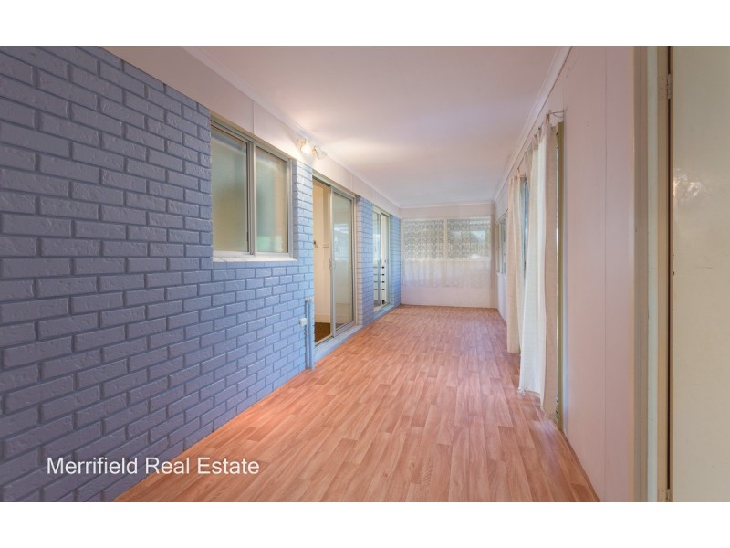 5 Lorenzo Way, Orana WA 6330