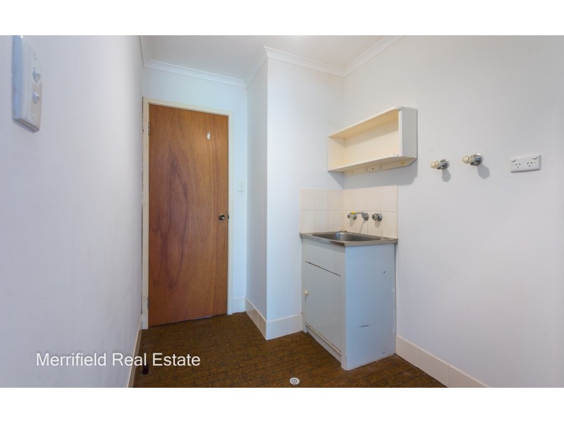 5 Lorenzo Way, Orana WA 6330